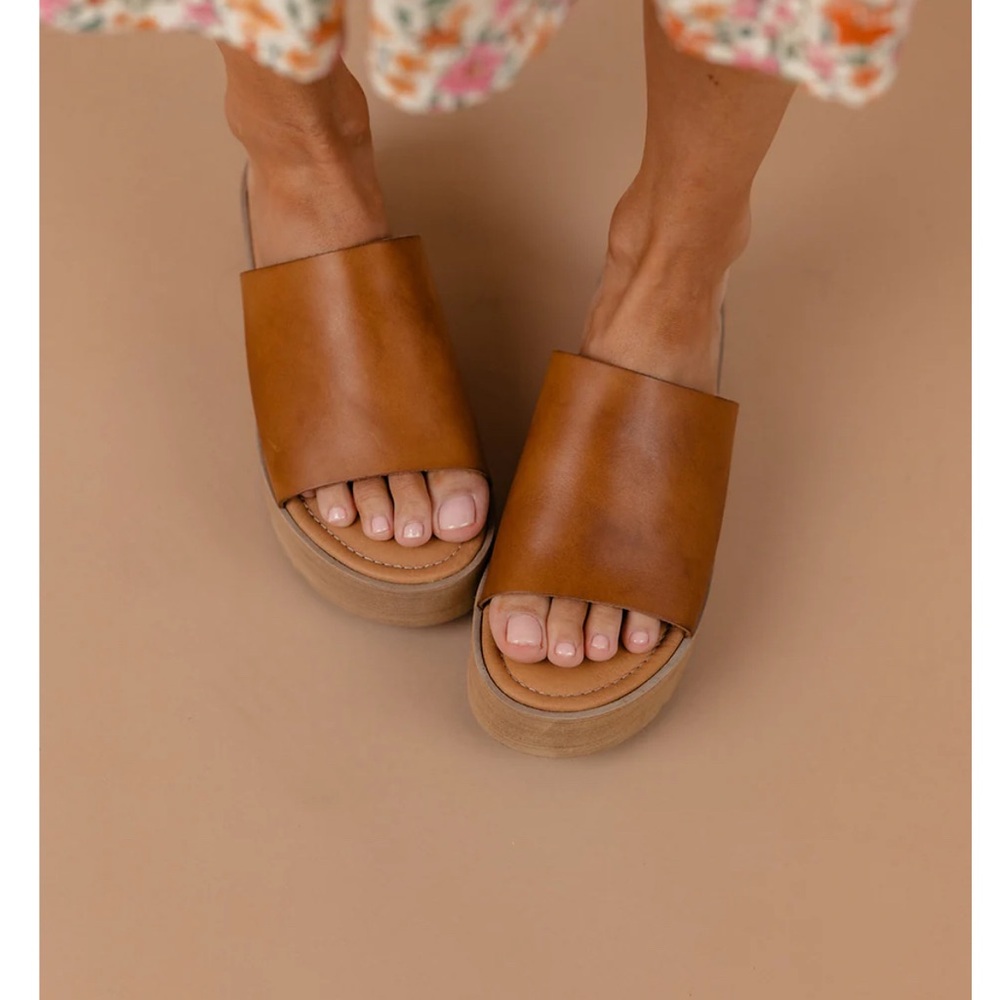 Roolee Kristal Platform Sandals